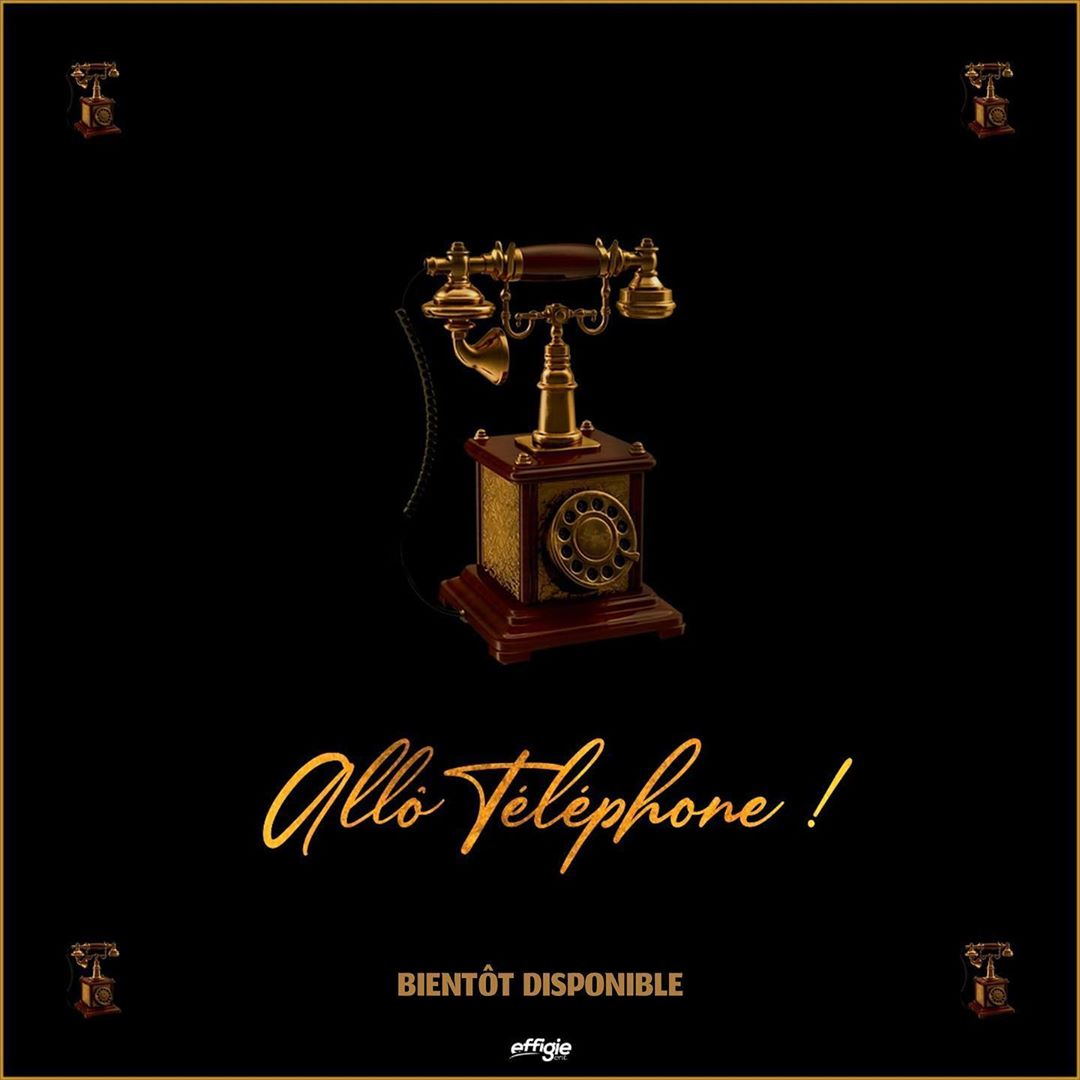 Allo téléphone