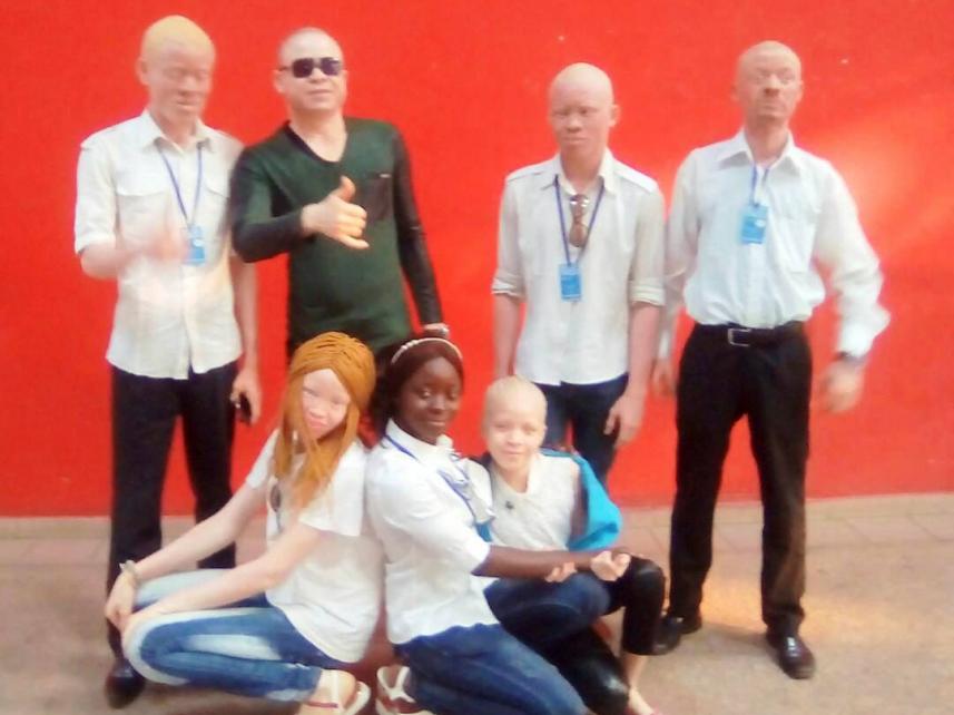 les anges blancs lancent
